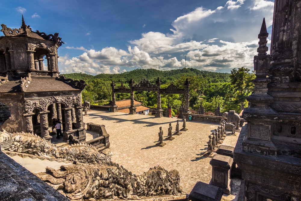 khai dinh tumba hue vietnam