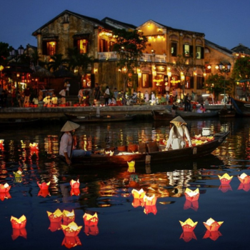 Descubrir el barro antiguo de Hoi An y paseo en bote redondo de bambú