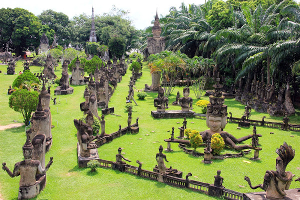 parque buda vientiane laos