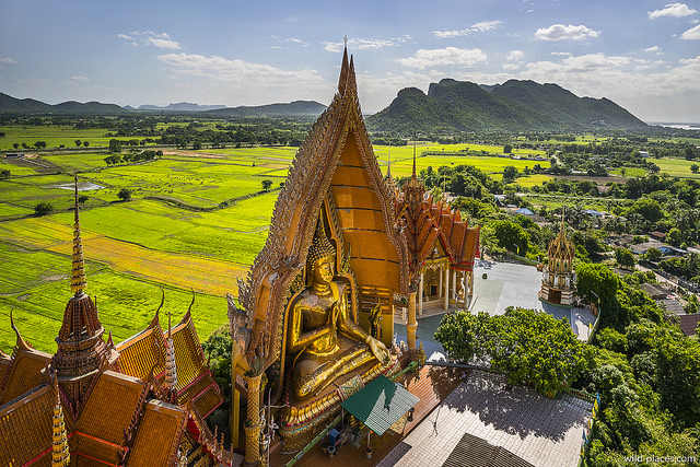 templo de la cueva del tigre kanchanaburi