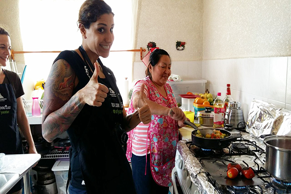 Clase-de-cocina-en-Laos