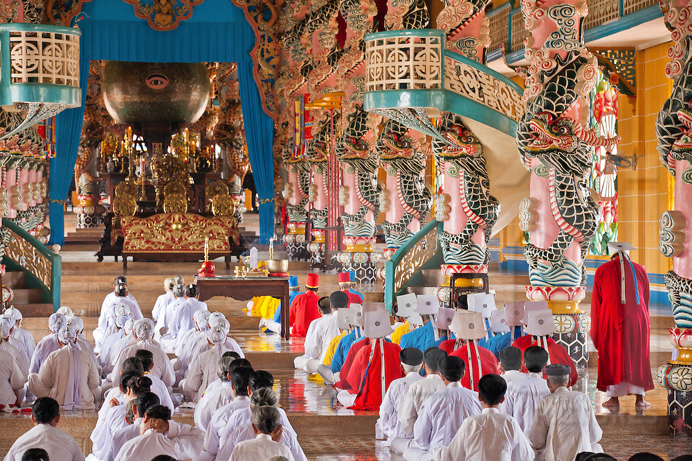 templo cao dai phu quoc vietnam