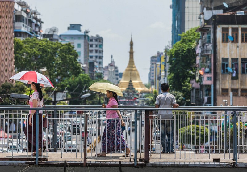 un-recorrido-a-pie-por-yangon