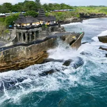 Nusa Dua - Taman Ayun - Ulun Danu Temple - Jatiluwih - Tanah Lot
