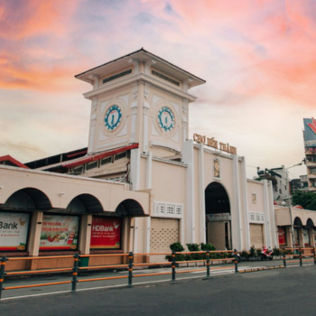 Lleagada a Ho Chi Minh