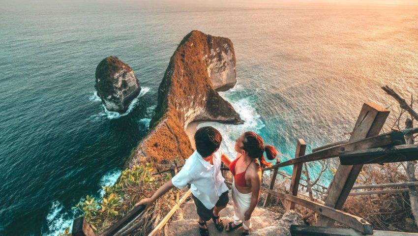 Pareja vacaciones de luna de miel en bali