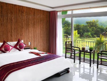 Mai Chau Sunset Boutique